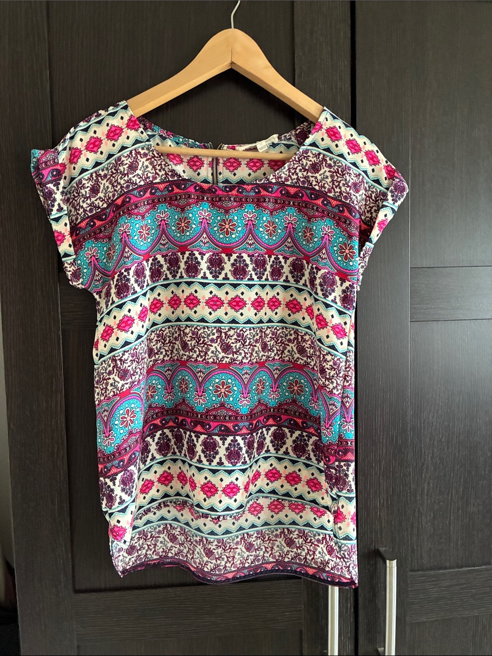 Printed Short Sleeve Women’s Top in Teal, Pink & White